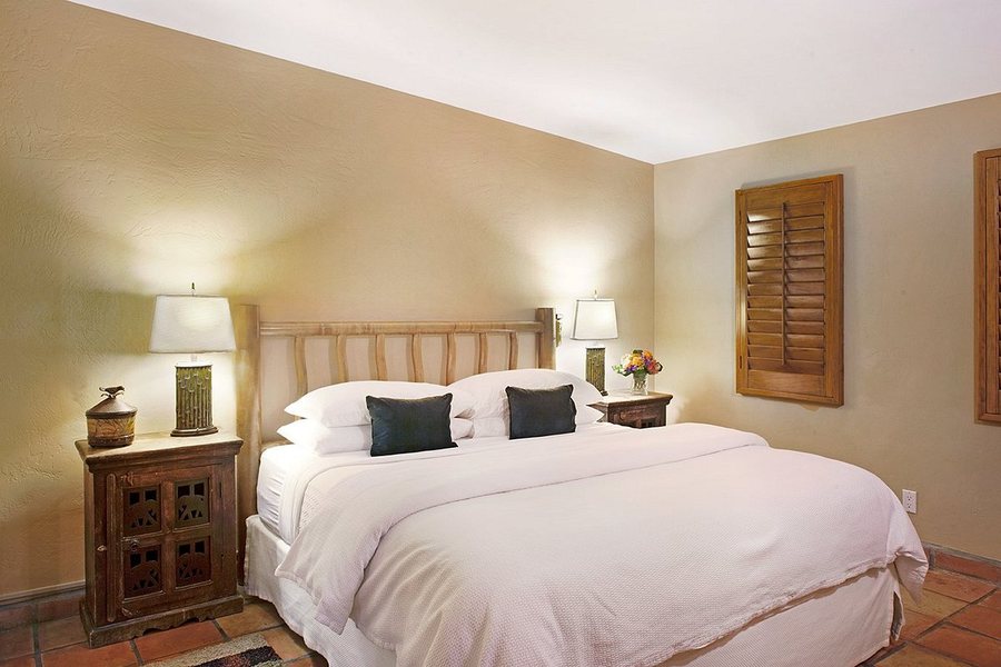 The Hacienda At Warm Sands — Guest room