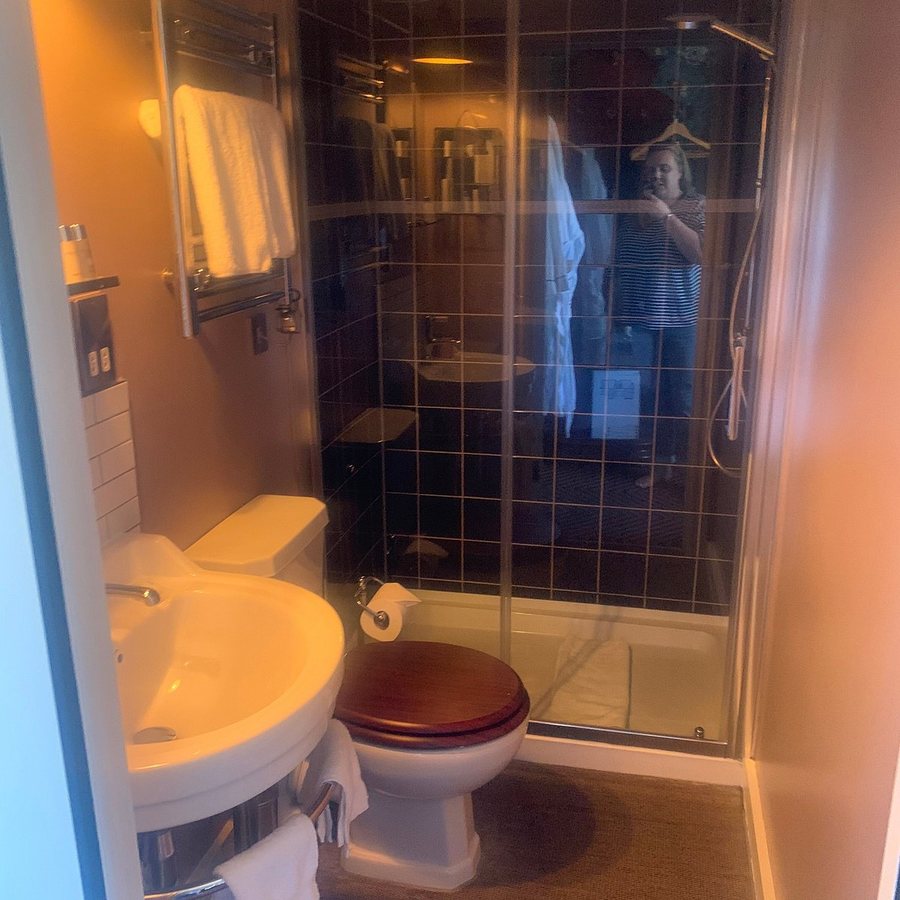 The Half Moon Herne Hill — Bathroom