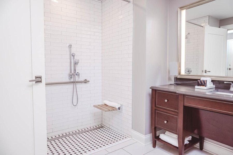 The Hancock Hotel — Bathroom