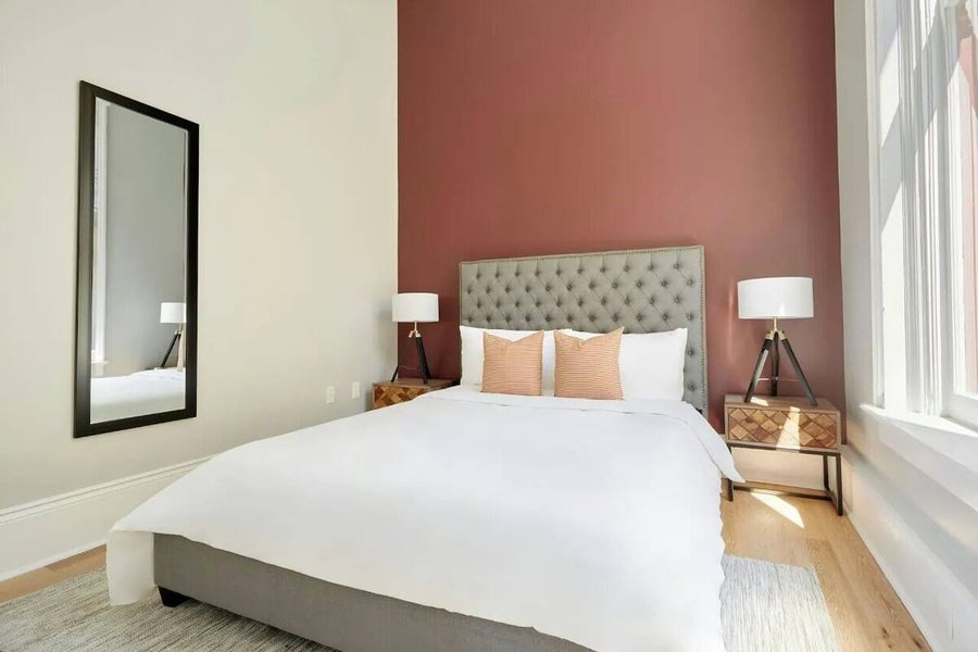 The Harlequin by AvantStay — Guest room