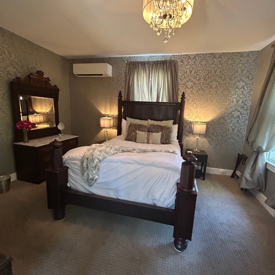 The Harrison — Guest room