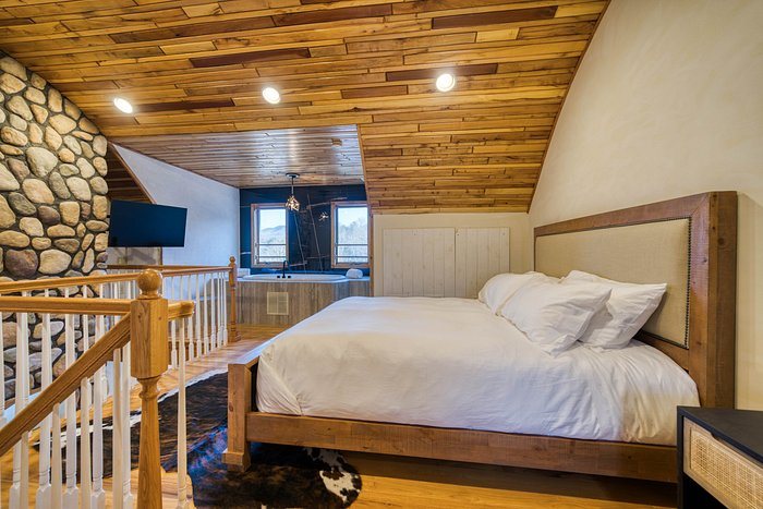 The Haus Windham — Guest room