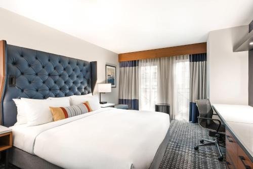 The Heathman Hotel Kirkland — Guest room