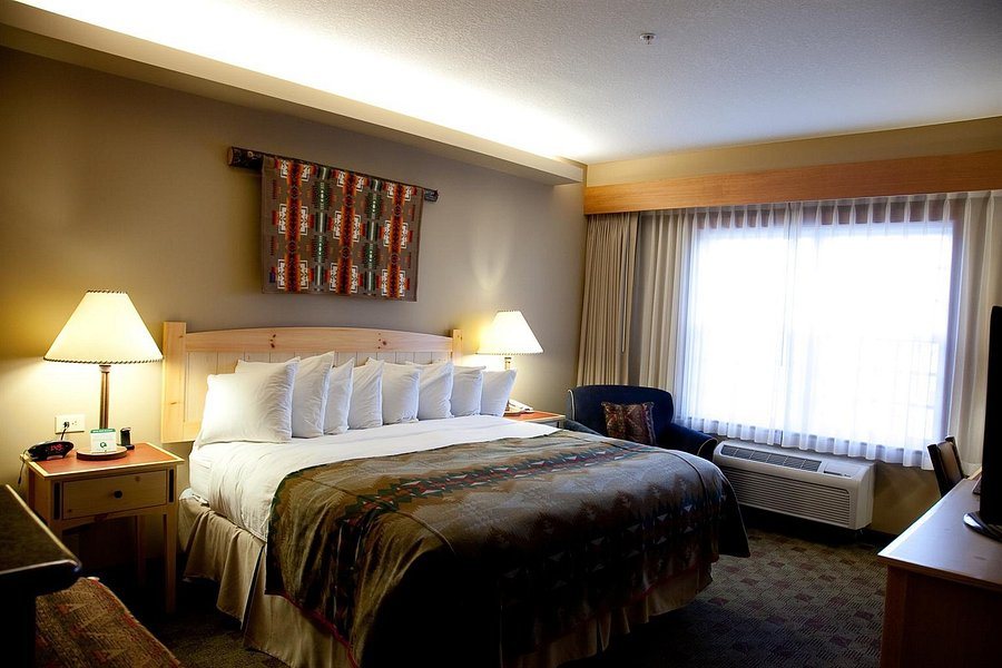 The Heathman Lodge — Guest room