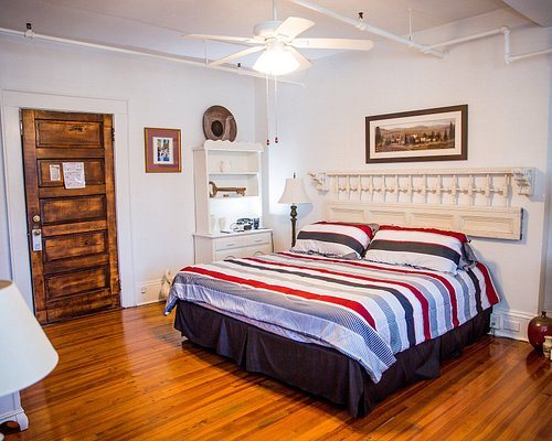 The Henderson — Guest room