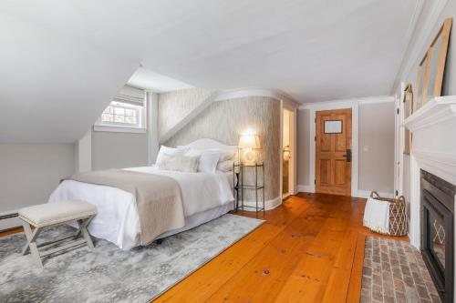 The Hermitage Inn — Guest room