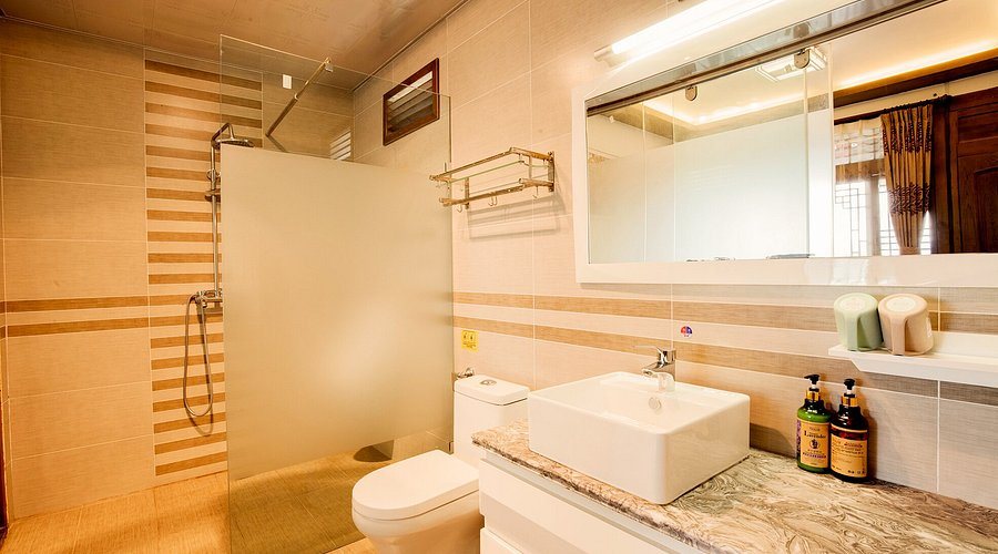 The Hideaway — Bathroom