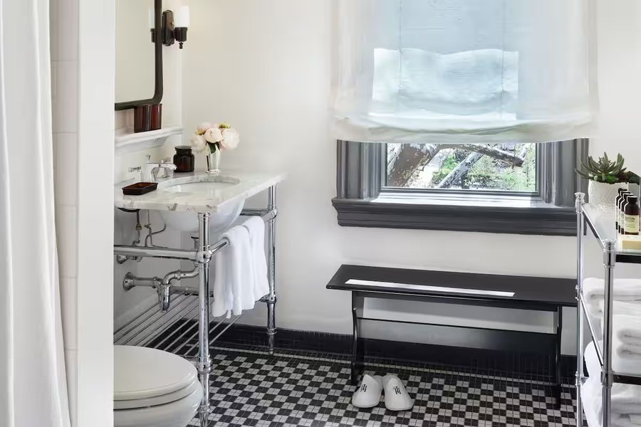 The High Line Hotel New York City New York — Bathroom