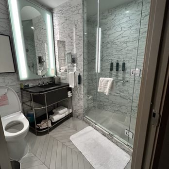 The Hilton Club New York New York City New York — Bathroom
