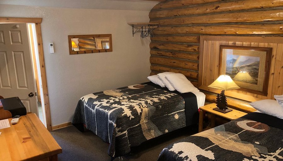 The Historic Madison Hotel Motel and Hostel — Guest room
