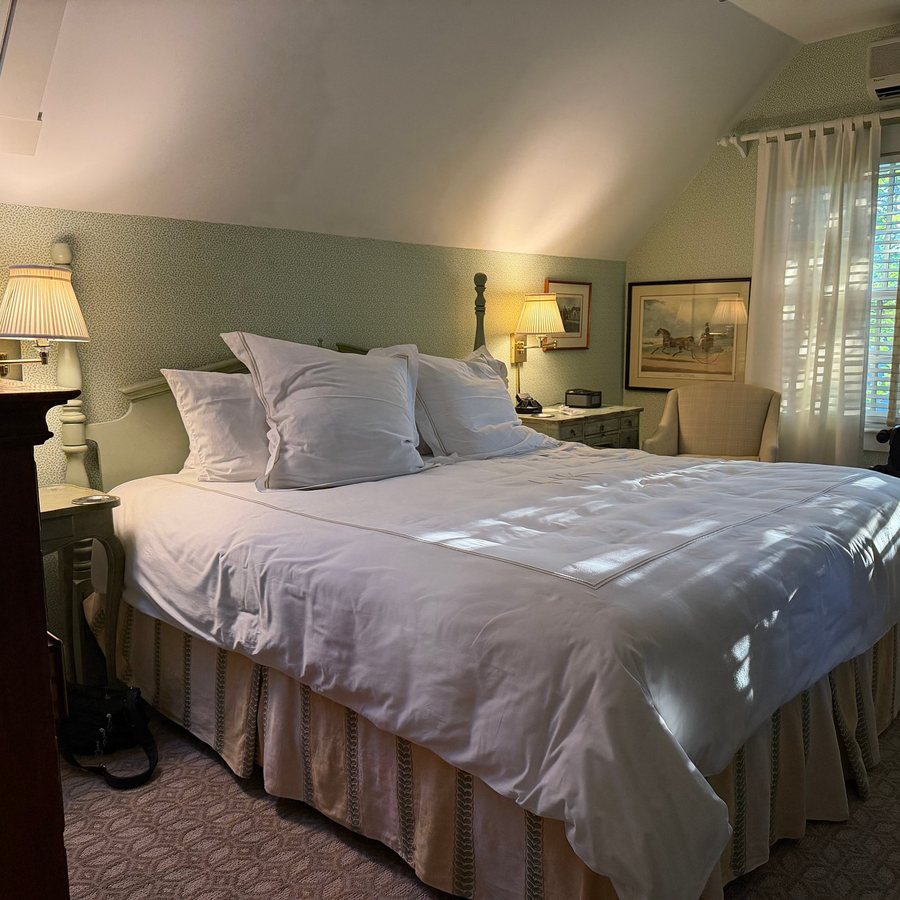 The Hob Knob — Guest room