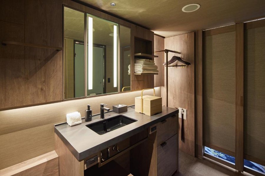 The Hotel Higashiyama Kyoto Tokyu A Pan Pacific Hotel — Bathroom