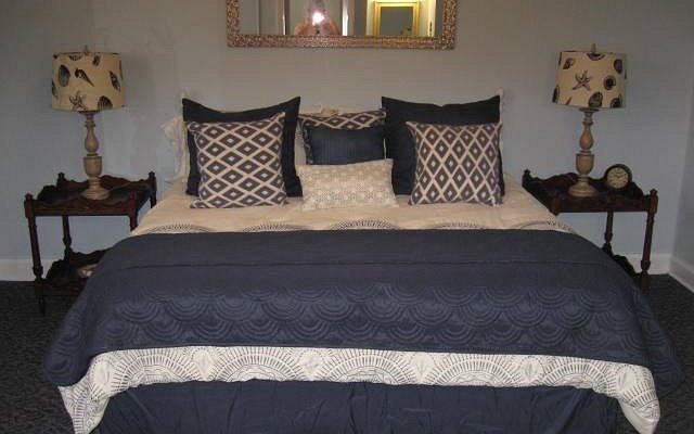 The Hotel Jacaranda — Guest room