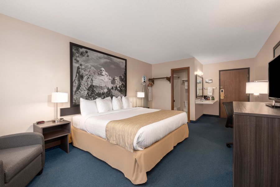 The Hotel Sturgis — Guest room