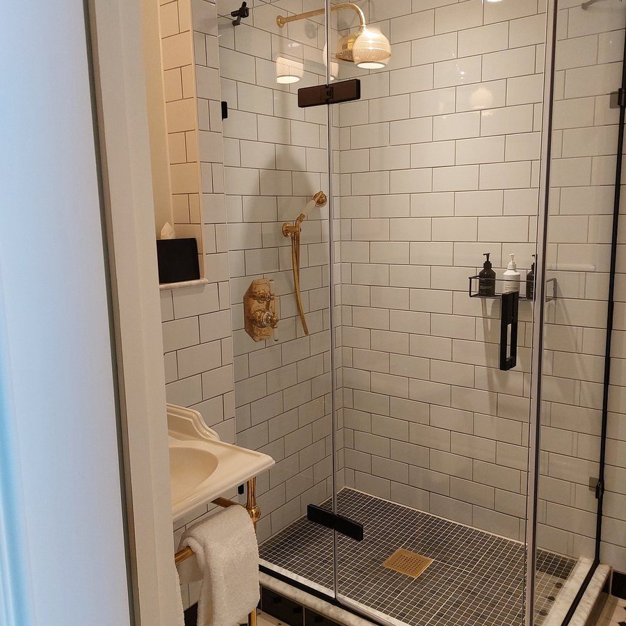 The Hoxton Edinburgh — Bathroom