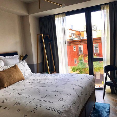 The Hoxton Williamsburg — Guest room