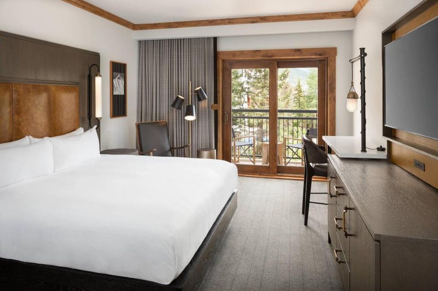 The Hythe a Luxury Collection Resort Vail — Guest room