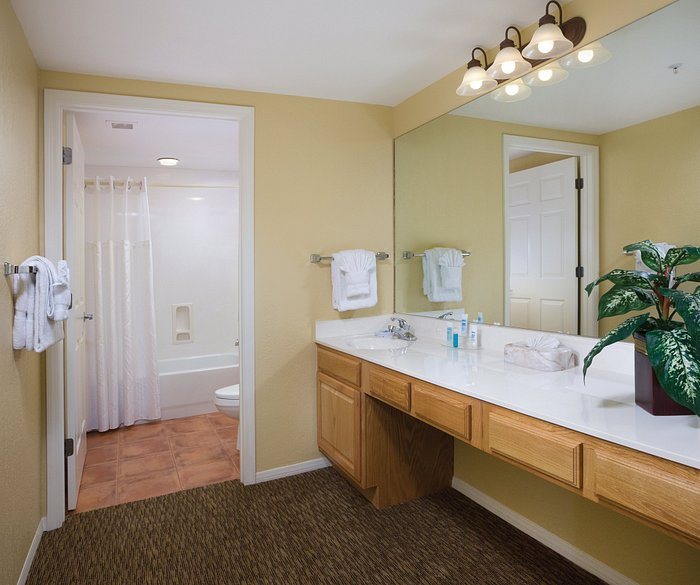 The Inn Above Oak Creek — Bathroom