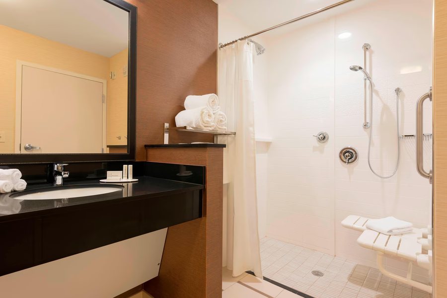 The Inn At Celebration — Bathroom