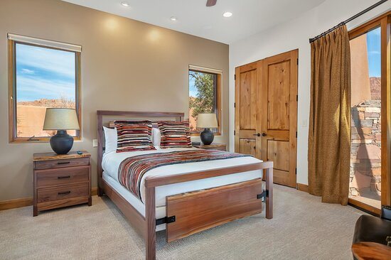 The Inn At Entrada — Guest room