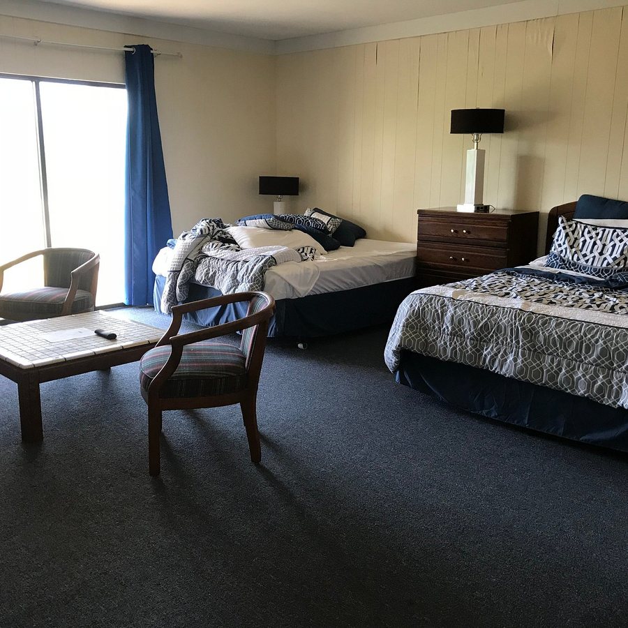 The Inn at LaBelle Yacht Club — Guest room