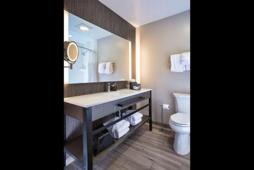 The Inn at Riverwalk Edwards Colorado — Bathroom