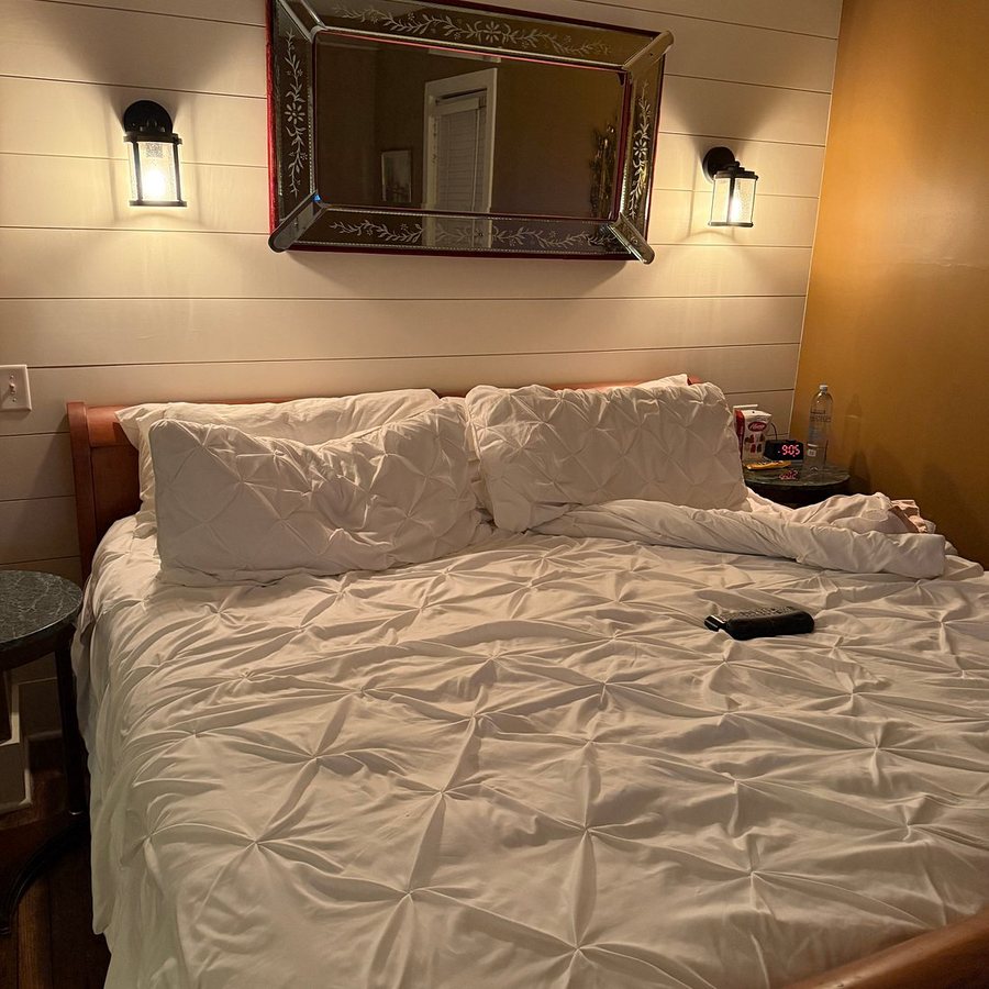 The Inn At Union Pier — Guest room