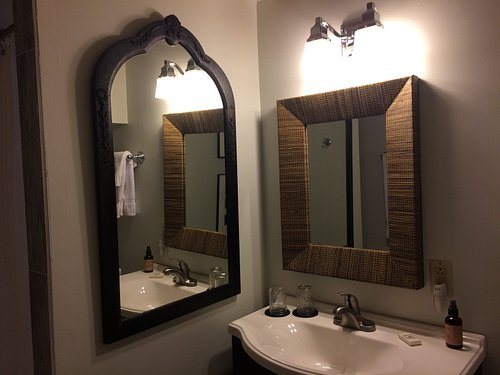 The Inn at Weathersfield — Bathroom