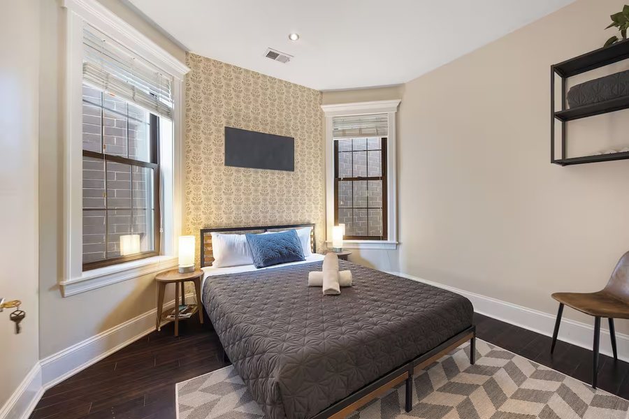 The Inn at Wrigleyville Chicago Illinois — Guest room