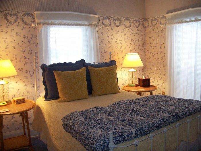 The Inn on Park Street — Guest room