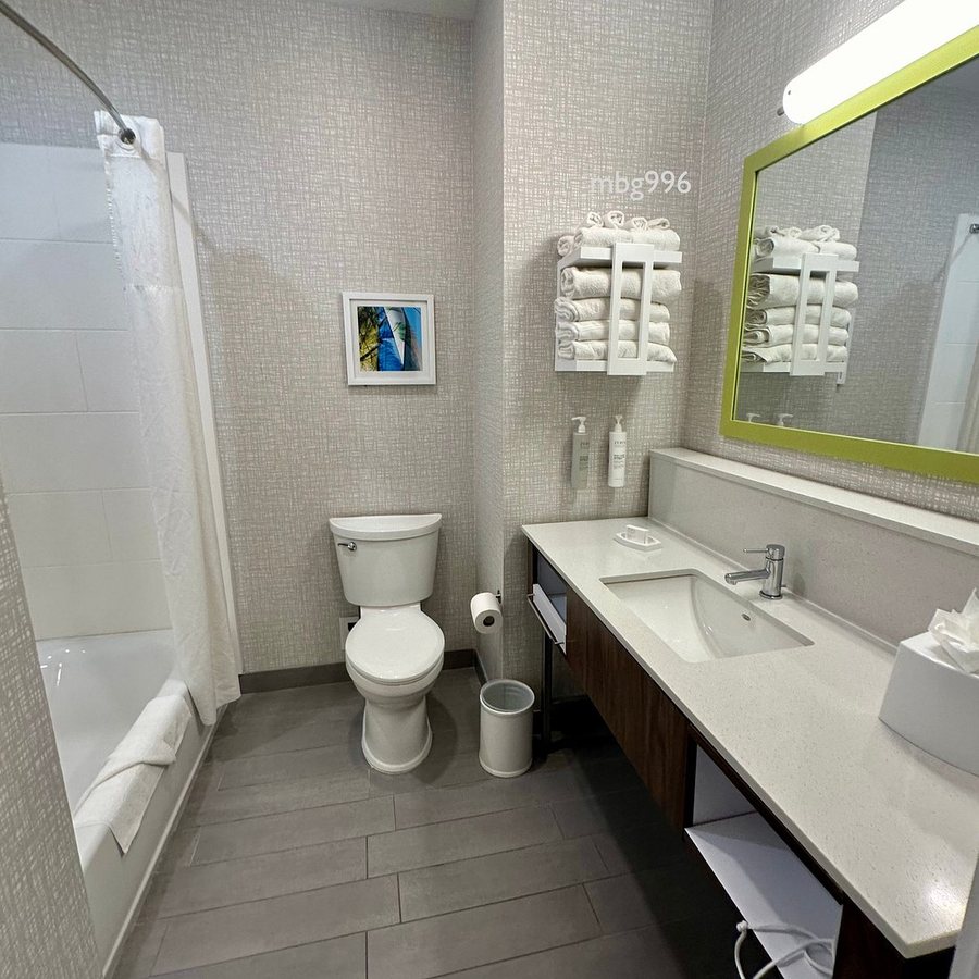 The Inn on Third — Bathroom