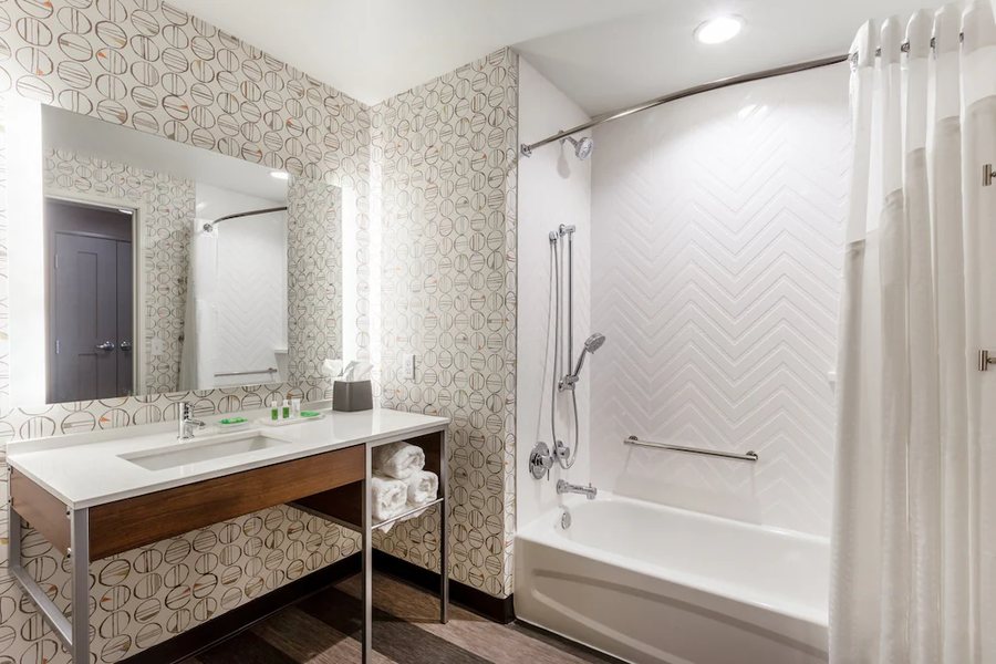 The Inn Spa at Cedar Falls — Bathroom