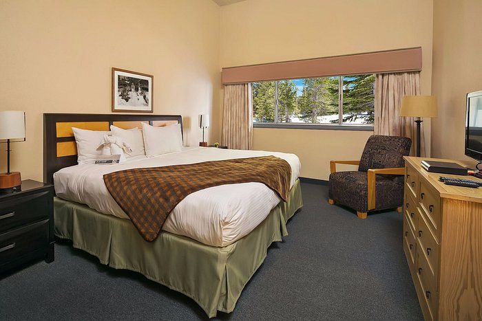 The Innsbruck Lodge — Guest room