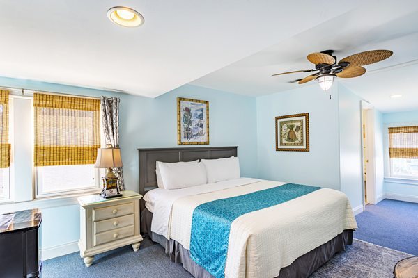 The Island Guest House Historic Inn — Guest room