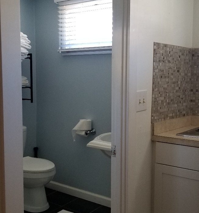 The Island Inn On Martha s Vineyard — Bathroom