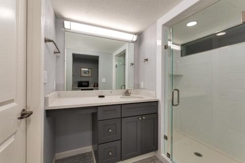The Island Resort At Fort Walton Beach — Bathroom