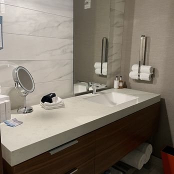 The Jacquard Autograph Collection — Bathroom