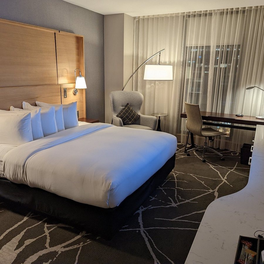 The Jacquard Autograph Collection — Guest room