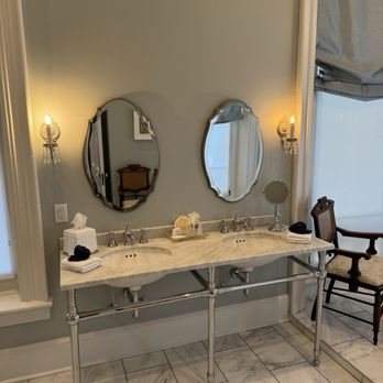 The James Lee House — Bathroom