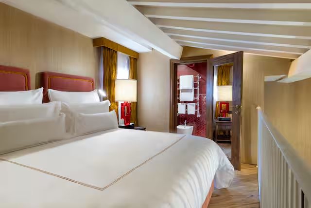 The James Suite Hotel Firenze 1564 — Guest room