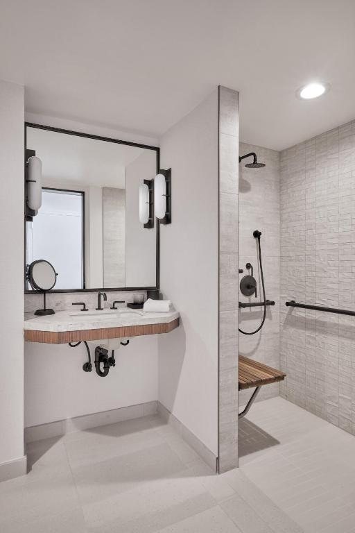 The Jay Autograph Collection — Bathroom