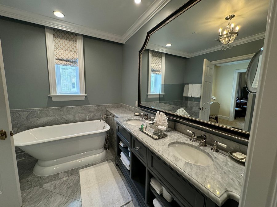 The Jefferson Hotel Richmond Virginia — Bathroom