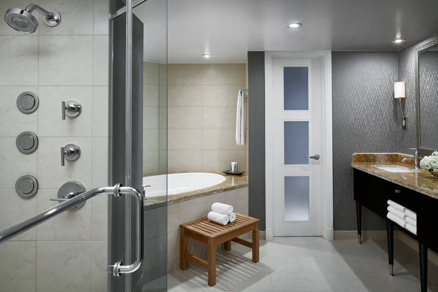 The Jefferson Washington DC — Bathroom