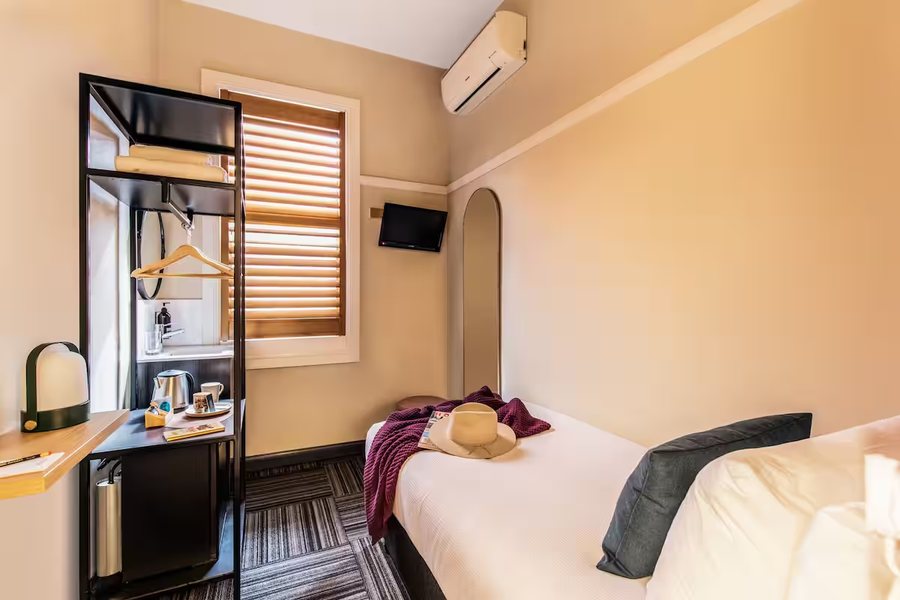 The Jensen Potts Point — Guest room