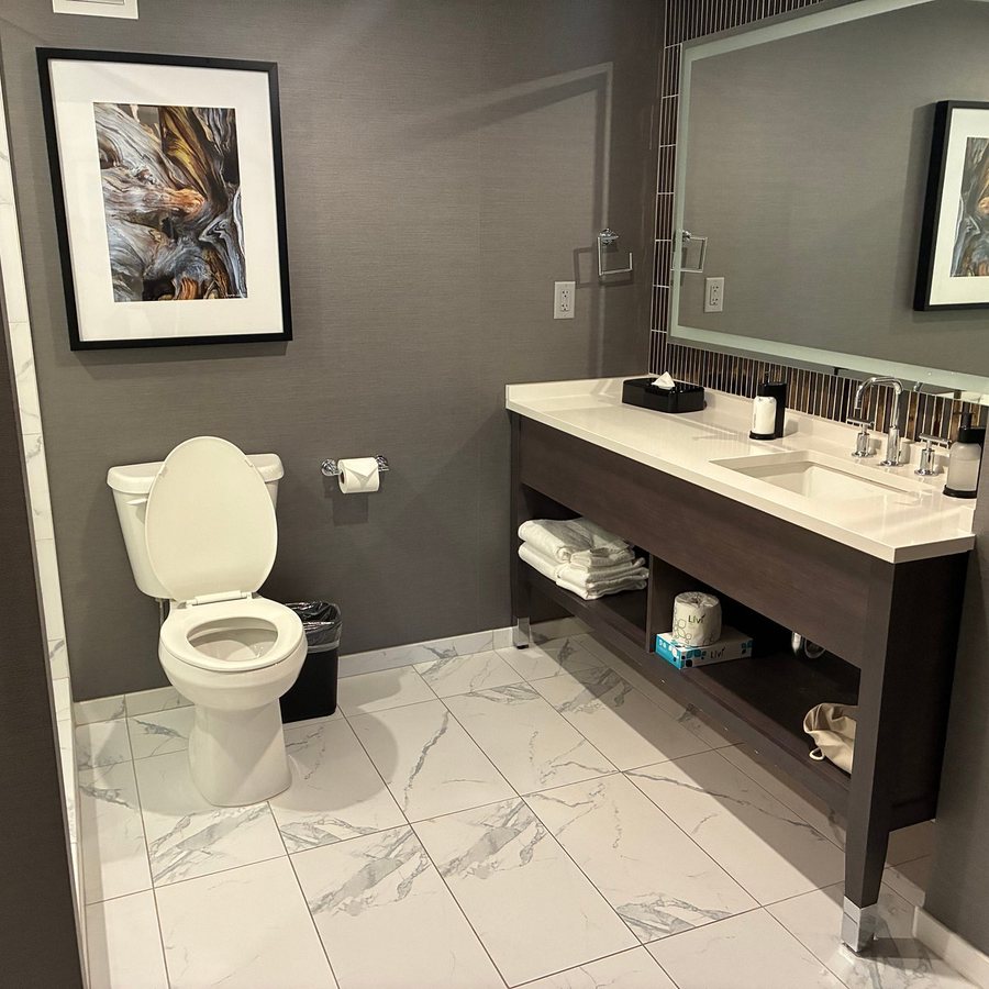 The Jesse — Bathroom