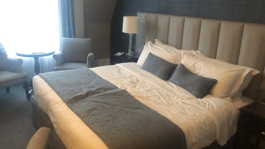 The Johnstown Hotel — Guest room