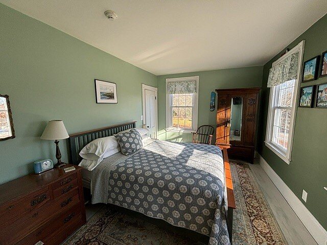 The Kendall Inn — Guest room