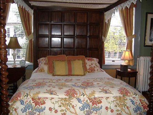 The Kenmore Inn — Guest room