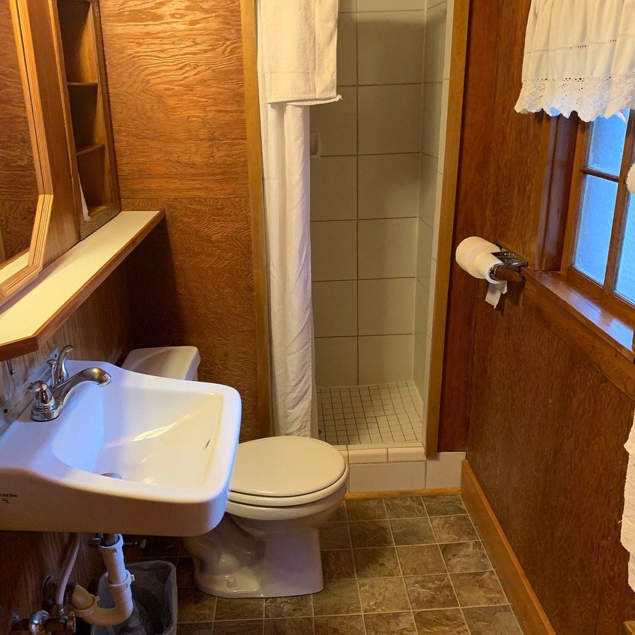 The Kudar — Bathroom