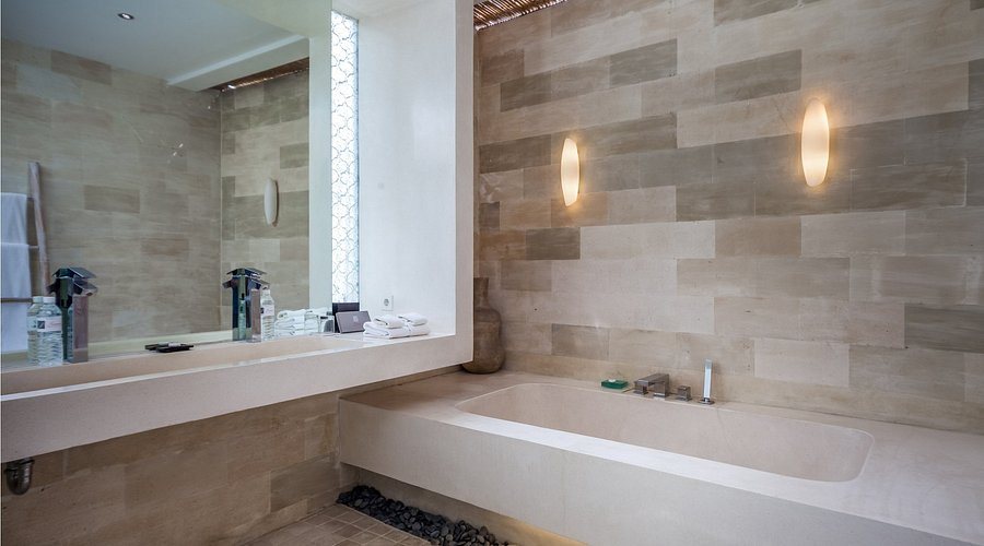 The Kunja Villas Spa — Bathroom